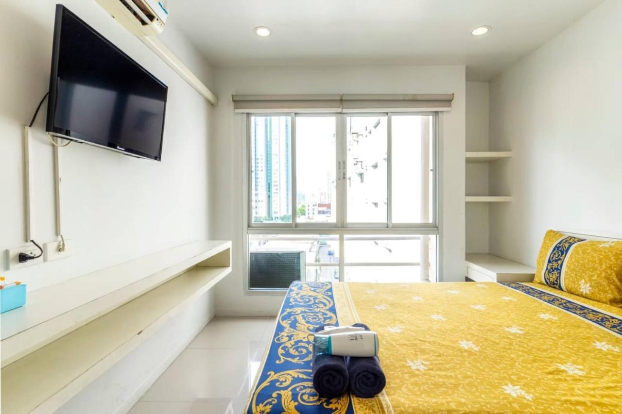 Right Place Sathorn Банкок Екстериор снимка
